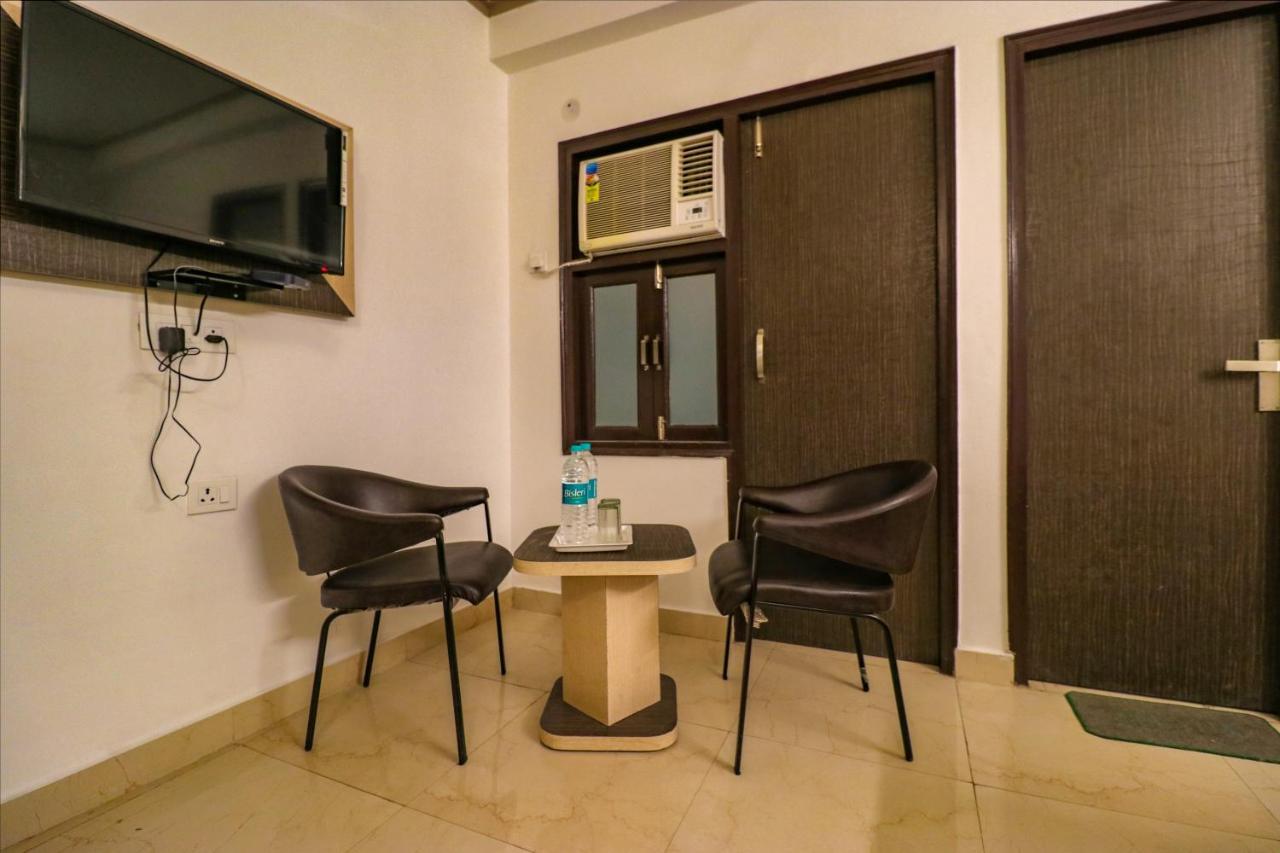 Hotel Fabexpress Dolphin International Near Delhi Airport Nuova Delhi Esterno foto